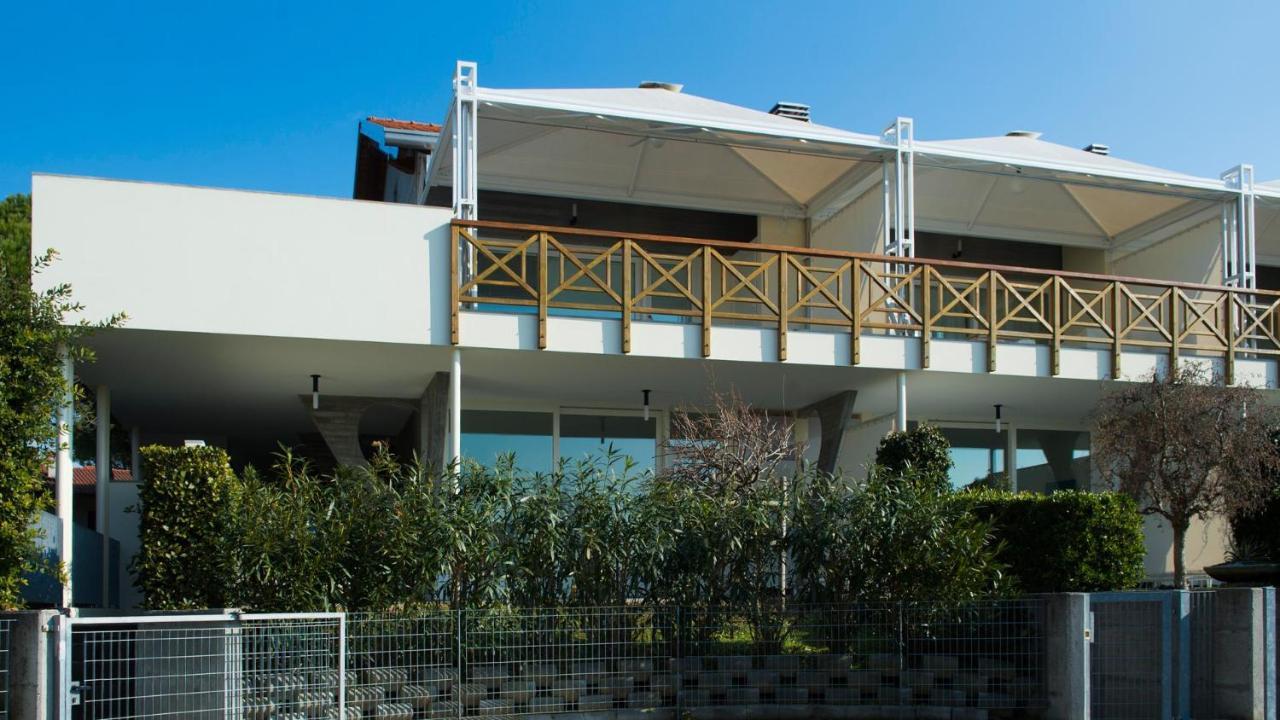 Marina Uno View Apartment Lignano Sabbiadoro Exterior photo